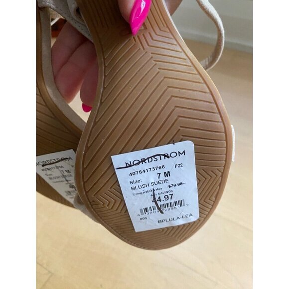 Bp faux suede sandal heels sz 7 - FLAW - mark on front see pic - Picture 5 of 5